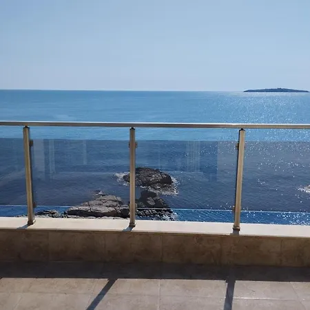 Swan Bay Complex * Černomorec