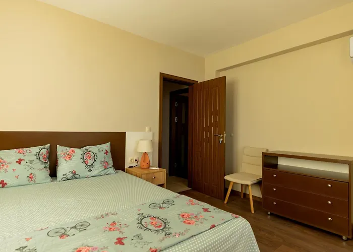 Swan Bay Complex * 切尔诺莫雷茨